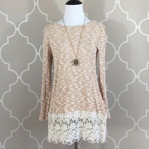 STUNNING Boutique lace-bottom top